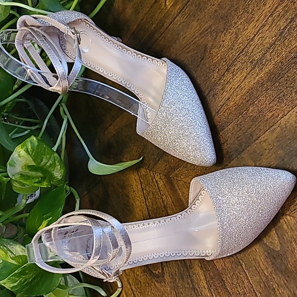 Journee Luella pump